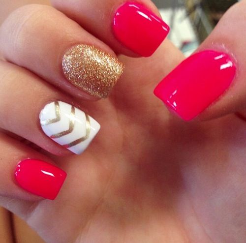 Amazing red, white and gold glitter with chevron nail art design.